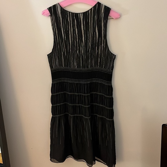 Black and cream dress - Picture 4 of 4